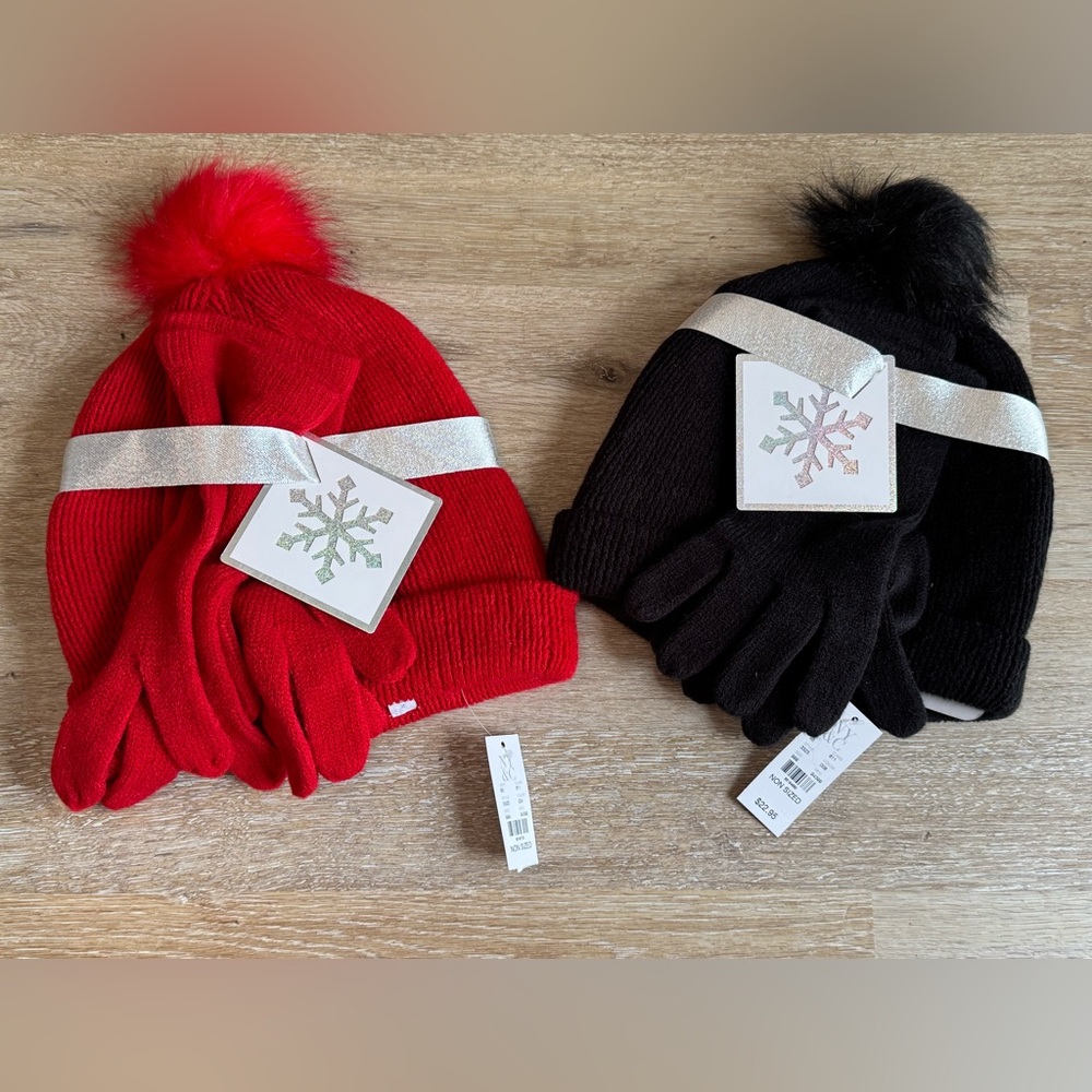 New York & Company Red and Black Hat and Glove Set